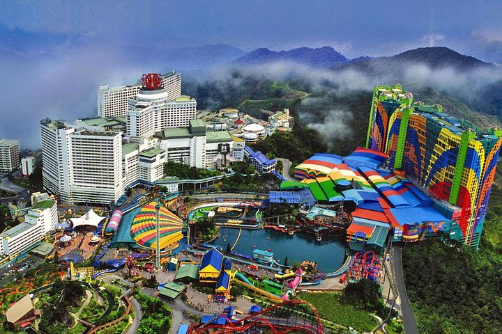 Kuala Lumpur International Airport to Genting Highland by Sedan